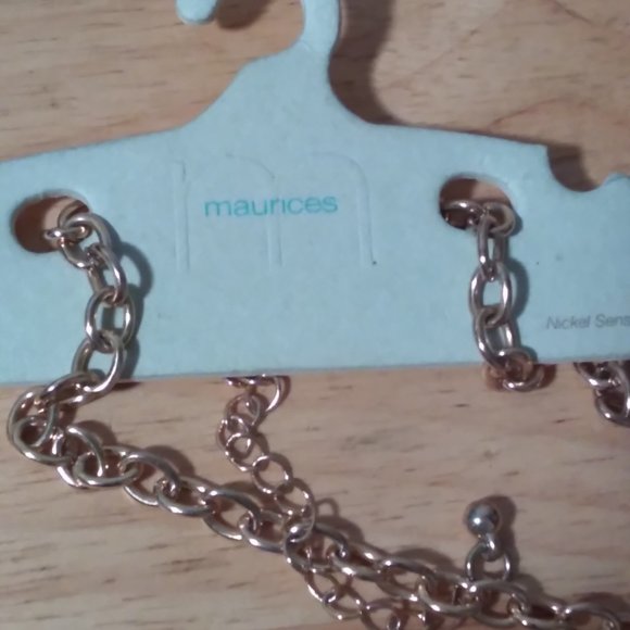 Maunces Gold Tone Yellow Teardrop Necklace Lemon Yellow Color New on Card - Picture 3 of 3